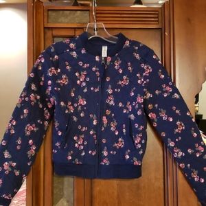 Light weight long sleeve Cherokee jacket.